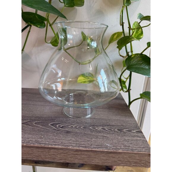 Vintage Clear Glass Hurricane Lamp Shade - Picture 1 of 7